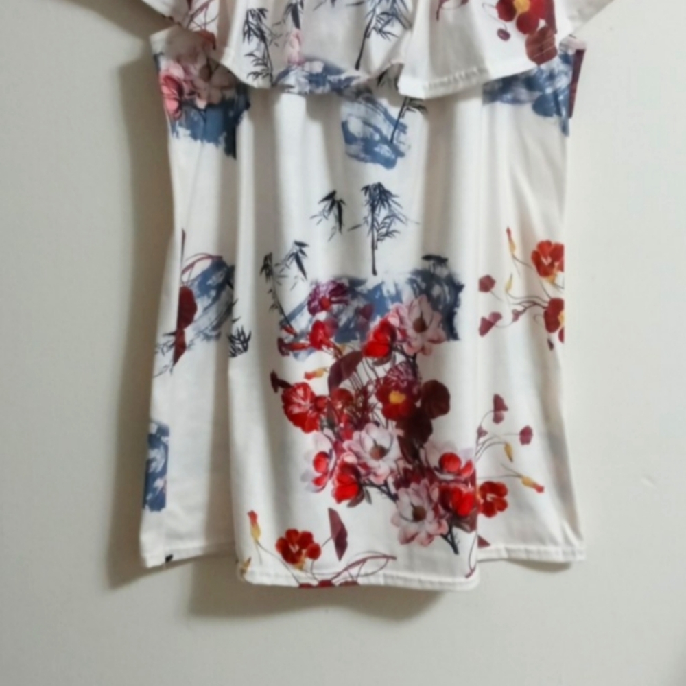 Floral White Ruffle off the shoulder  top XL - Picture 3 of 9